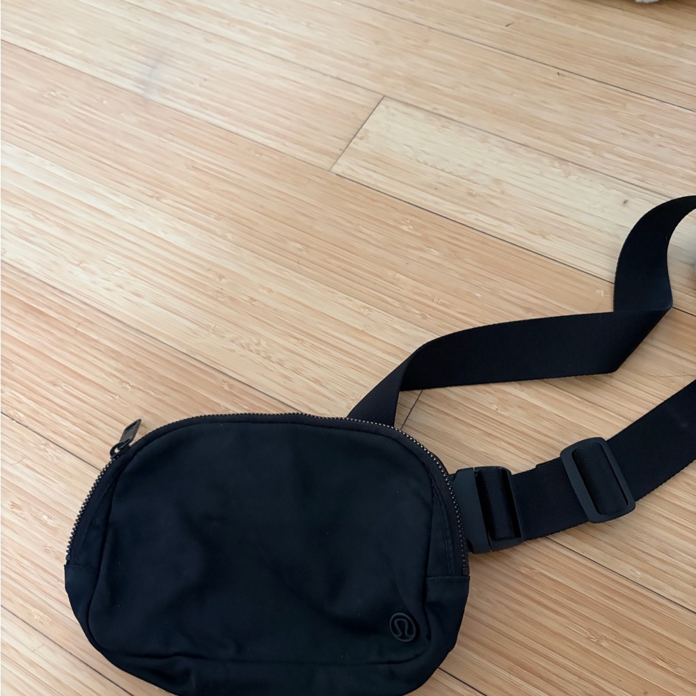 Lululemon black Crossbody Bag